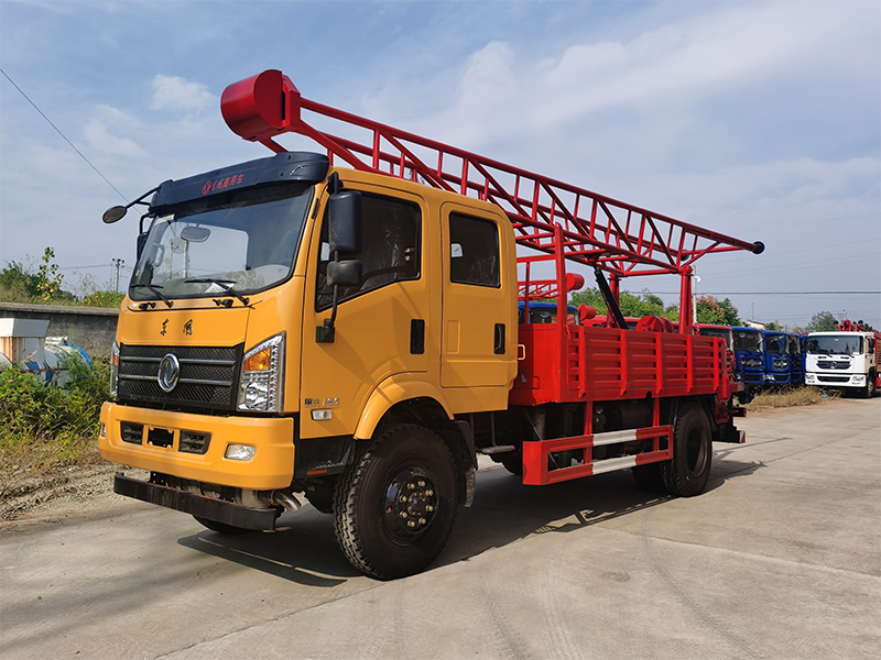 東風(fēng)商用雙排座國(guó)6汽車鉆機(jī)